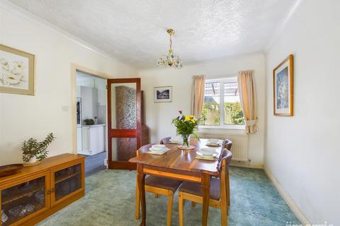 3 bedroom detached bungalow for sale - Nursery Close, Tavernspite, Whitland
