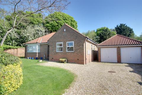 2 bedroom detached bungalow for sale, St Barnabas Drive, Swanland