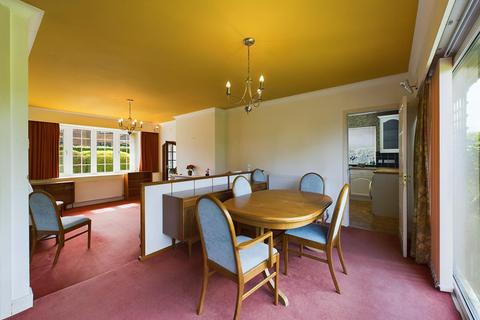 25 Hackness Drive, Scarborough, YO12 5SB