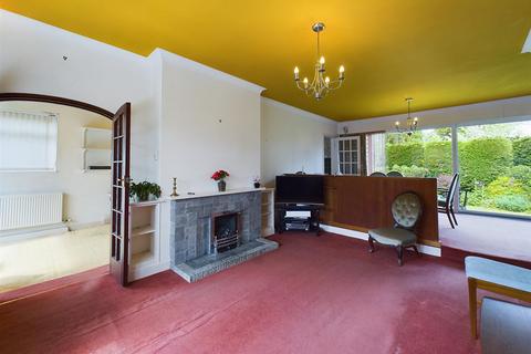 25 Hackness Drive, Scarborough, YO12 5SB