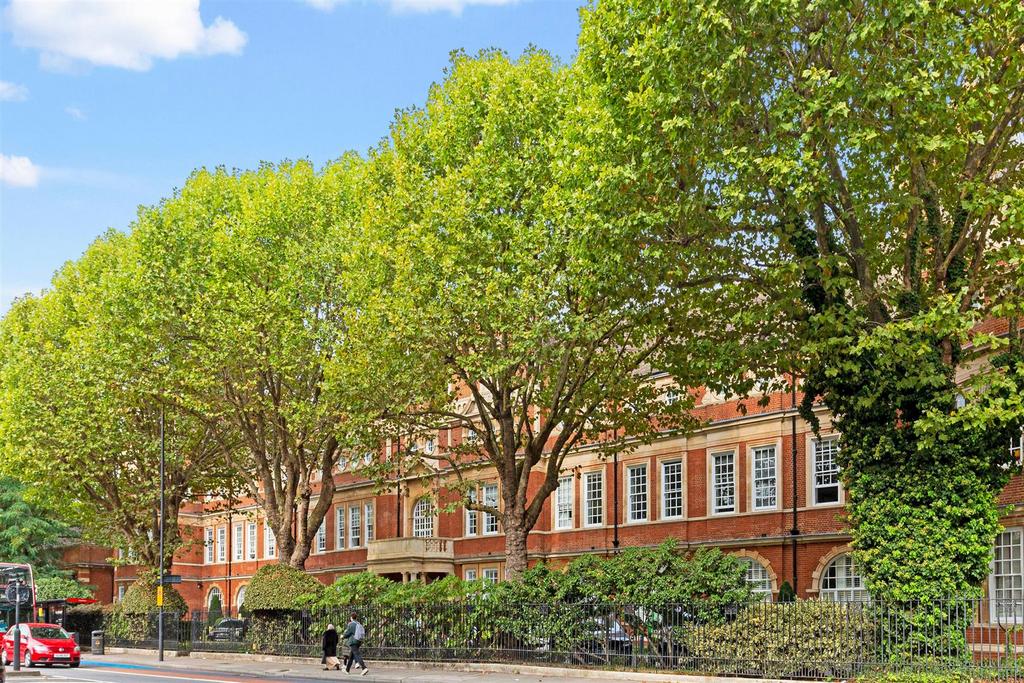 Kingsway Square, Battersea