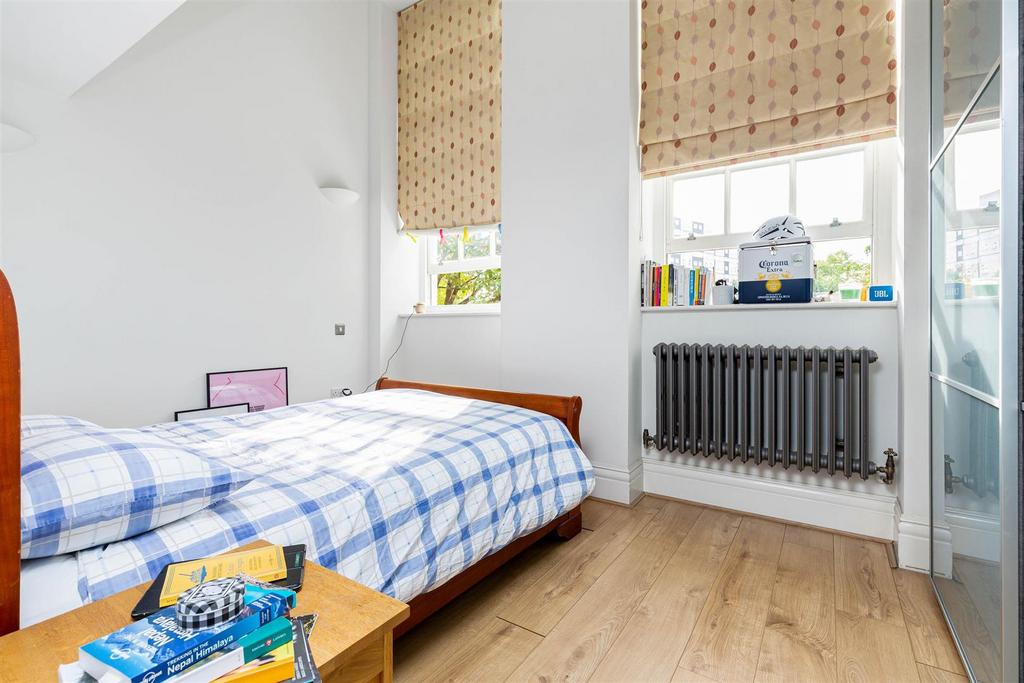 Bedroom 1, Kingsway Square, Battersea