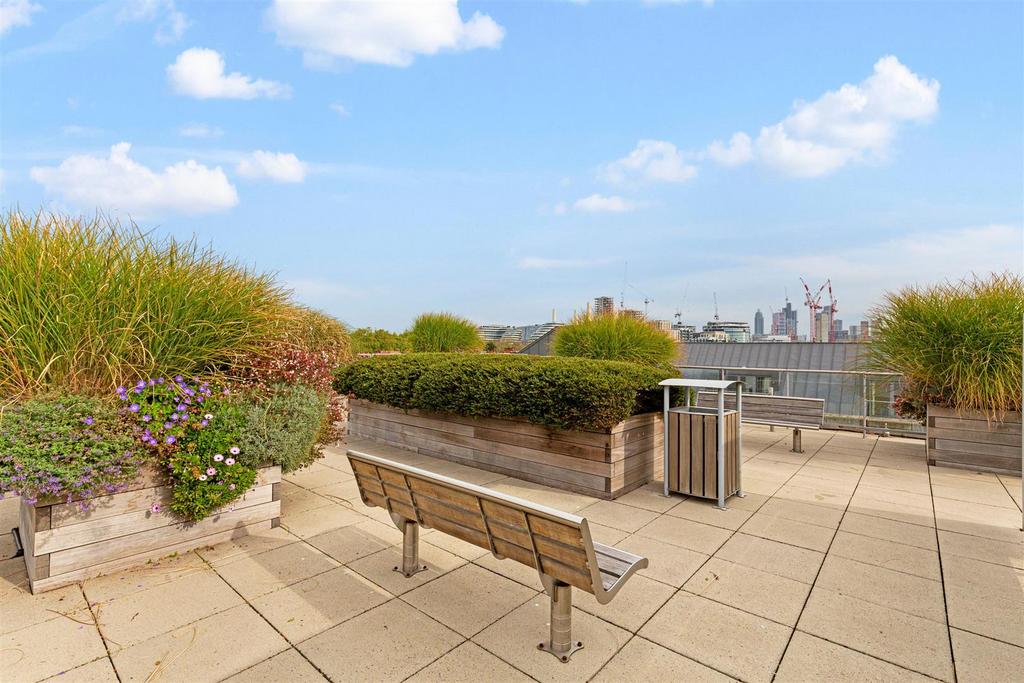 Roof Terrace, Kingsway Square, Battersea