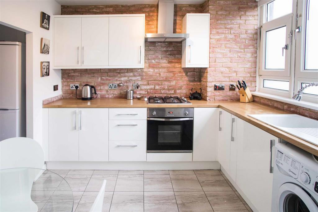 Kettleby House, Brixton SW9 2 bed for sale £285,000