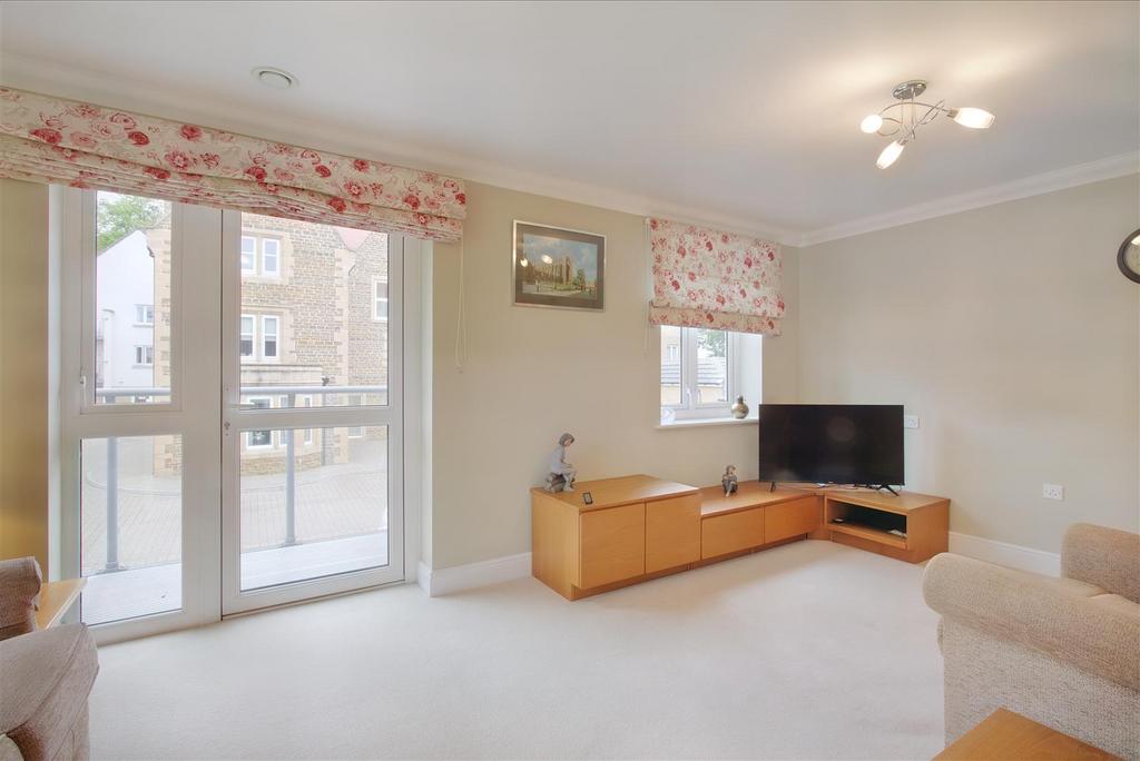 8552785-interior06.JPG