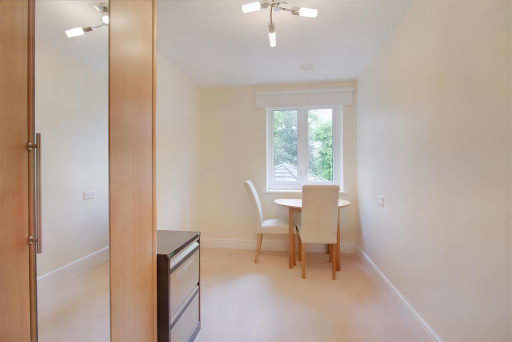8552785-interior14.JPG
