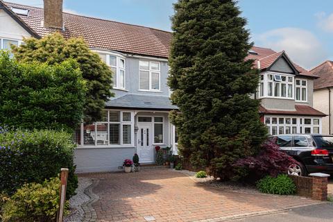 22 Sandringham Road, Worcester Park, KT4 8XW