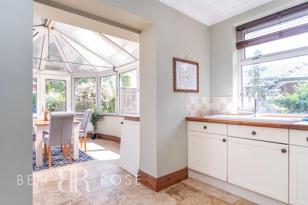 Kitchen/Conservatory