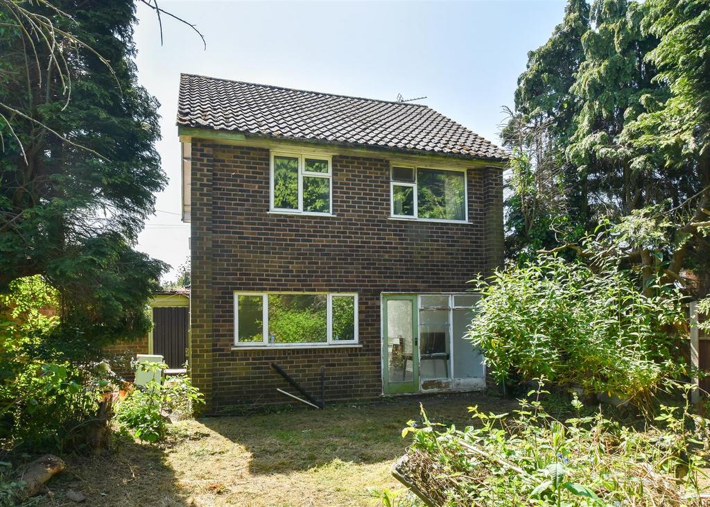 3 Langley Gardens, Merry Hill, Wolverhampton 3 bed detached house for sale £235,000