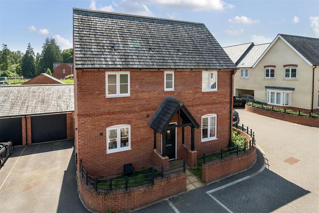 Salmons Leap, Dartington, Totnes 3 bed detached house for sale £425,000