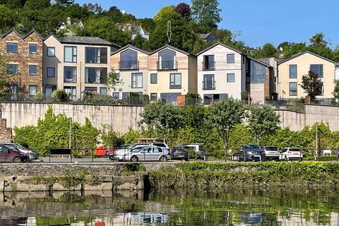 3 Baltic Way, Totnes, TQ9 5WY