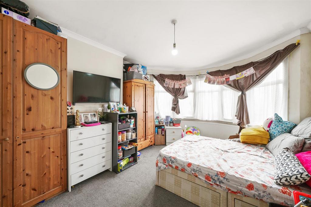 Front Bedroom.jpg