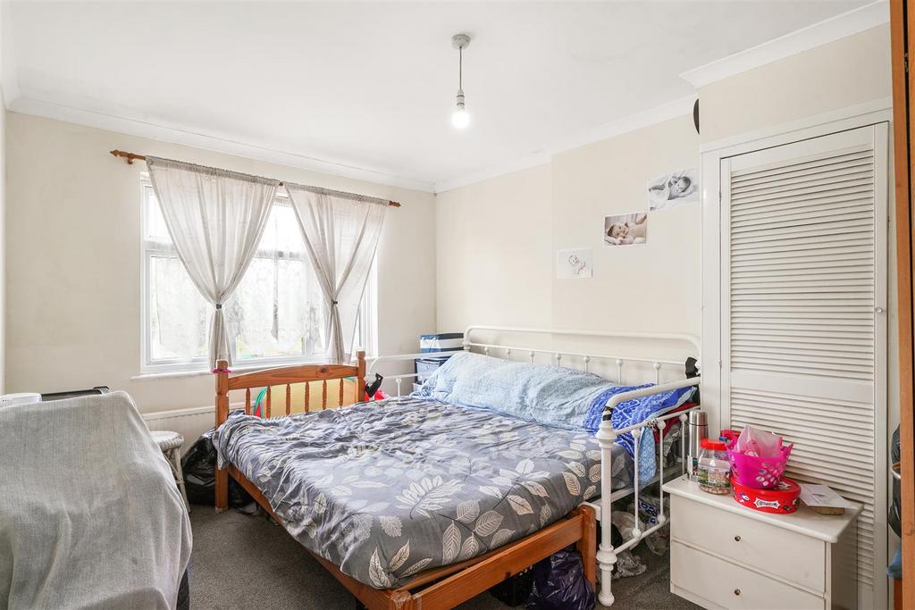Rear Bedroom.jpg