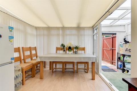 6 Boxgrove, Goring By Sea, Worthing, BN12 6BL
