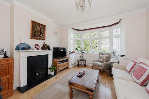 48 Tattenham Grove, Epsom, KT18 5QP