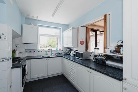 48 Tattenham Grove, Epsom, KT18 5QP