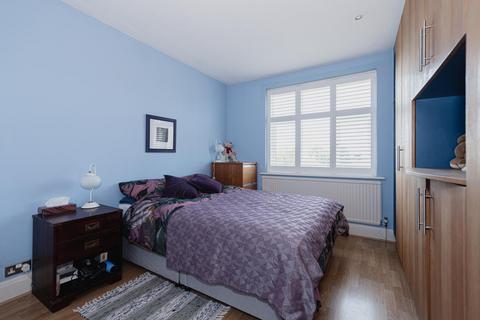 48 Tattenham Grove, Epsom, KT18 5QP