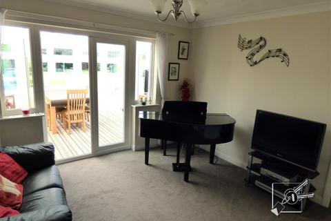 15 Farmcroft, Gravesend, DA11 7LT