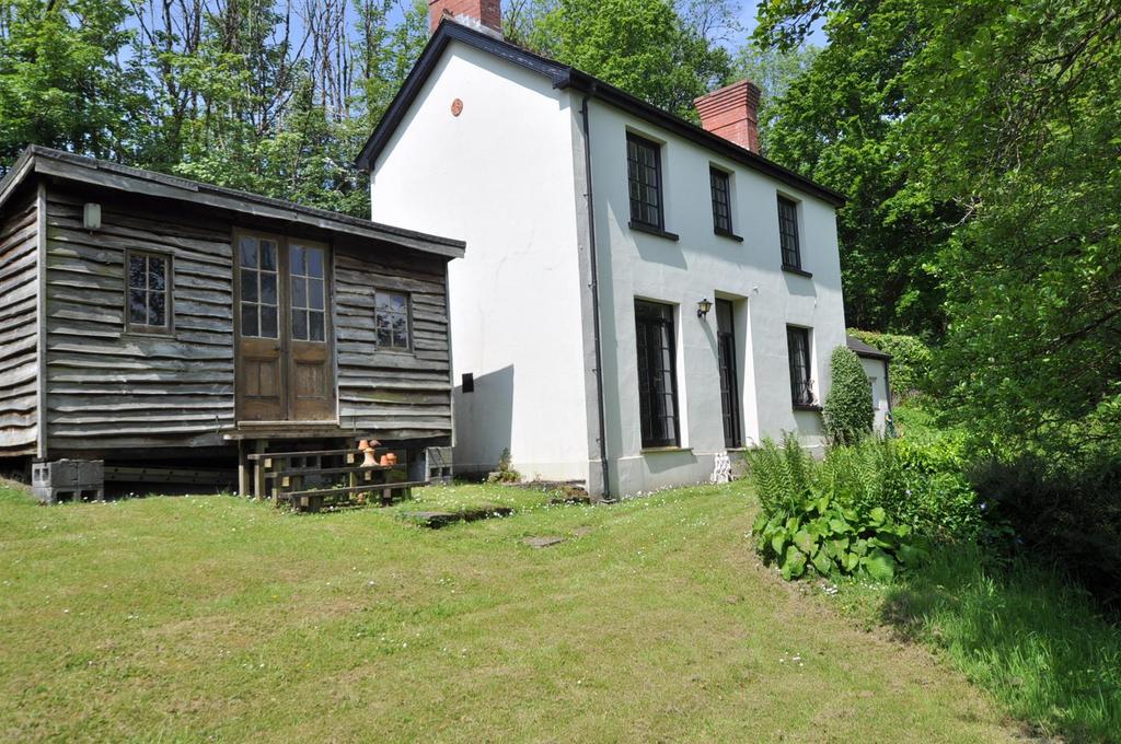 Llangain, Carmarthen 2 bed detached house for sale £269,500