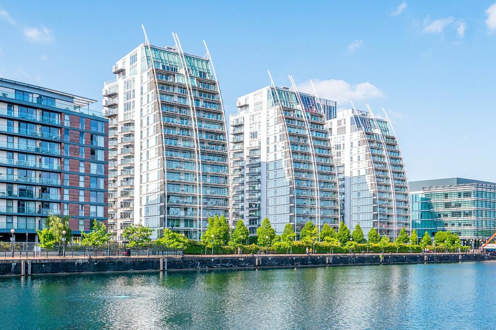 NV Buildings, The Quays, Salford, M50 3 bed apartment £800,000