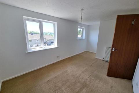 18 Duchy Close, Launceston, PL15 8XL