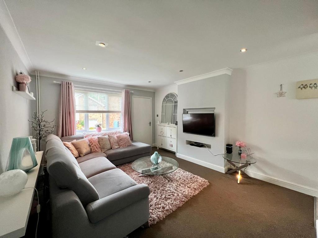 Redland Drive, Kingsthorpe... 2 bed semidetached house £260,000