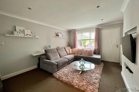 50 Redland Drive, Northampton, NN2 8TU