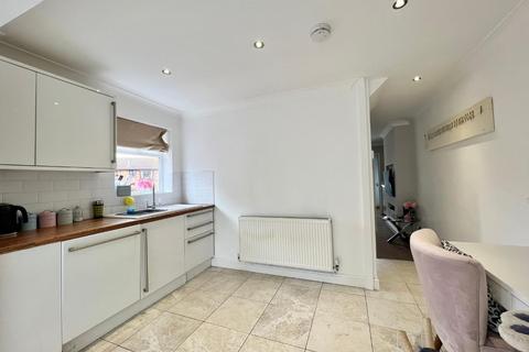50 Redland Drive, Northampton, NN2 8TU