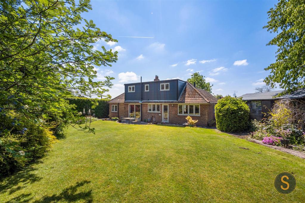 Osborne Way, Wigginton 4 bed detached house for sale £795,000