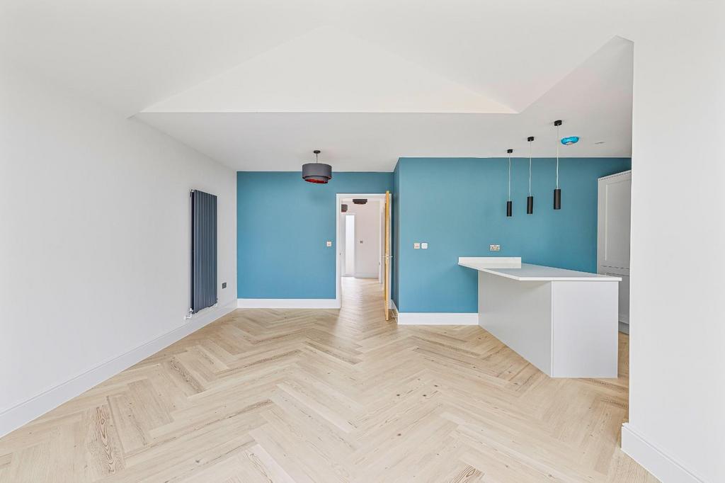 Spring Hill, Kingswood 2 bed semidetached bungalow £375,000