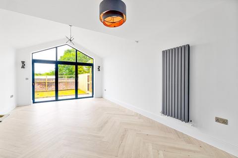 130a Spring Hill, Kingswood, Bristol, BS15 1XW
