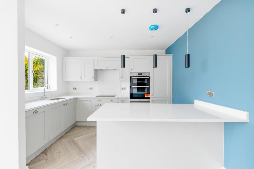 Spring Hill - Right Bungalow(05-23-2023)-5.jpg