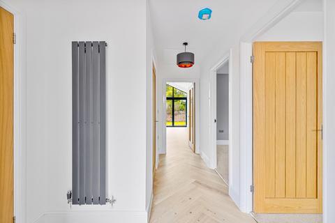 130b Spring Hill, Kingswood, Bristol, BS15 1XW