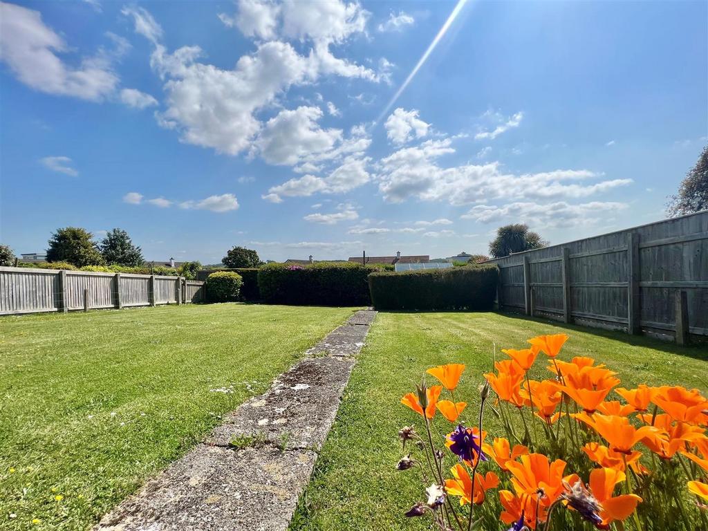 Elizabeth Drive, Barnstaple 2 bed detached bungalow for sale £350,000