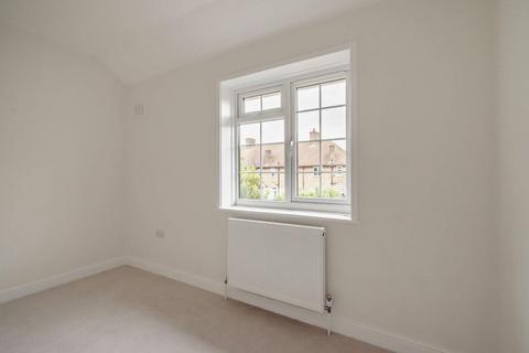 6 Brook Lane, Bromley, BR1 4PU