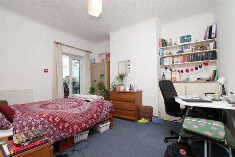 5 Clifton Road, Exeter, EX1 2BR