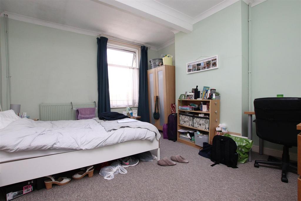 Bedroom 4.JPG