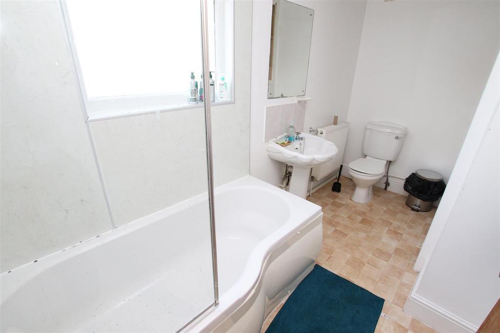First Floor Bathroom.JPG