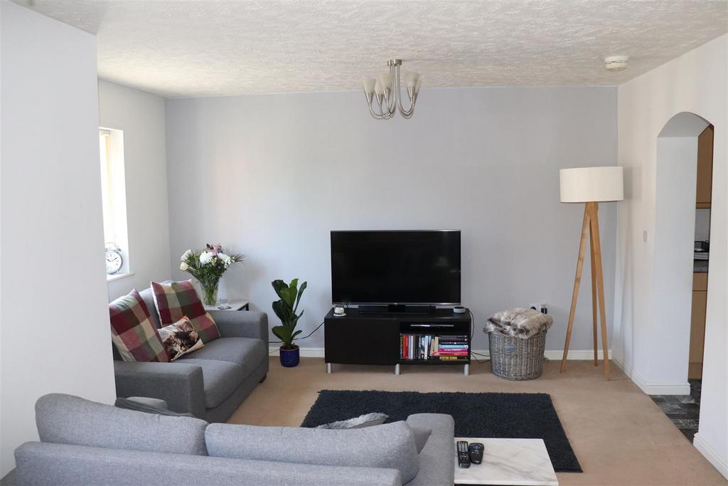 The Briars, Aldridge 2 bed apartment £165,000