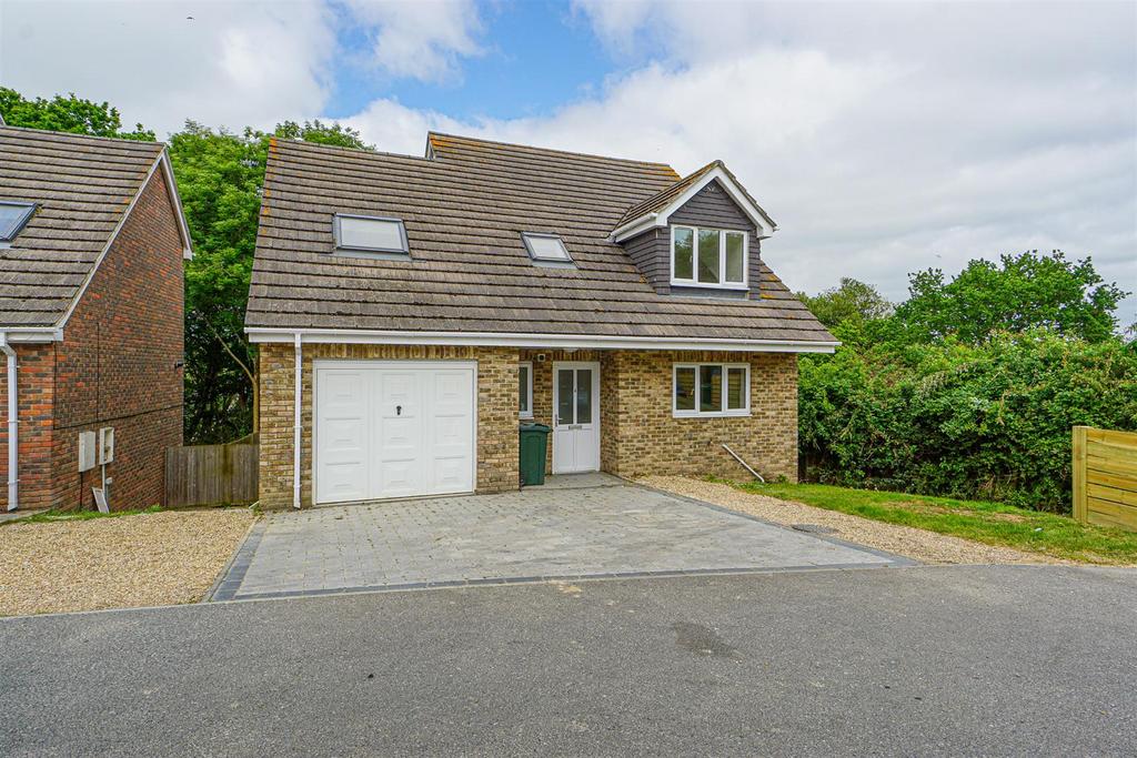 Beatrice Close, Hastings 4 bed detached house for sale £460,000