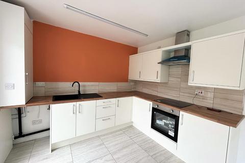 27 Caernarvon Crescent, Bolton Upon Dearne, Rotherham, S63 8DW
