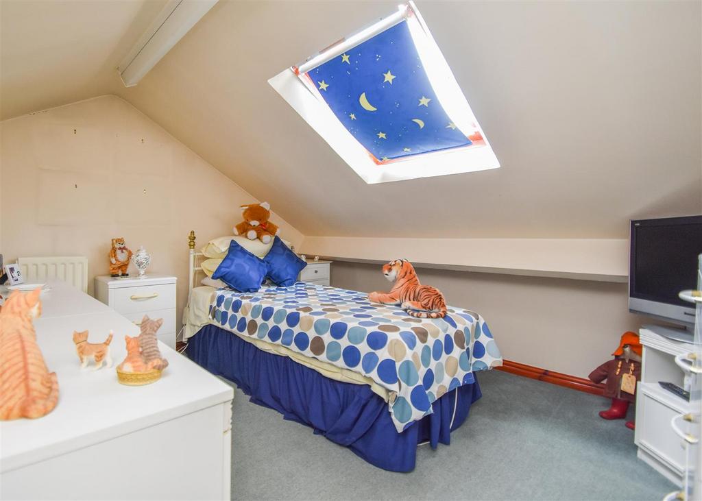 Llando, Stourbridge Road - Loft Bedroom.jpg