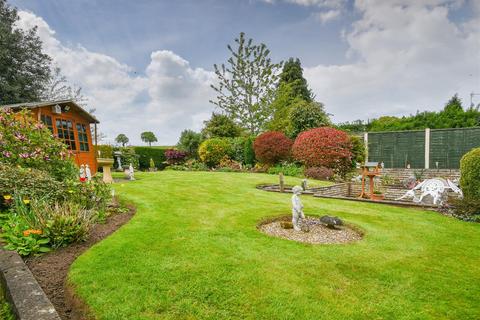 Ilando Stourbridge Road, Wombourne, Wolverhampton, WV5 9BN
