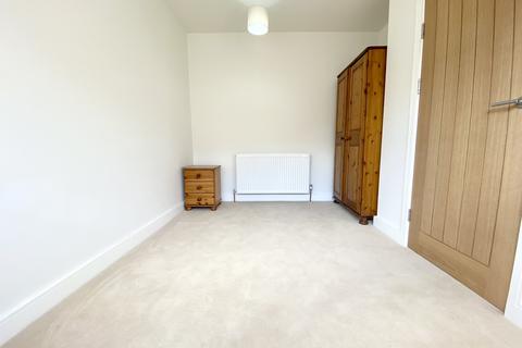 3 bedroom detached house to rent, Dale Grove, London N12