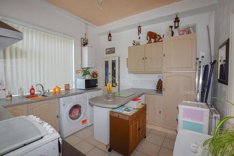 2 bedroom semi-detached house for sale, North Warren Road, Gainsborough DN21