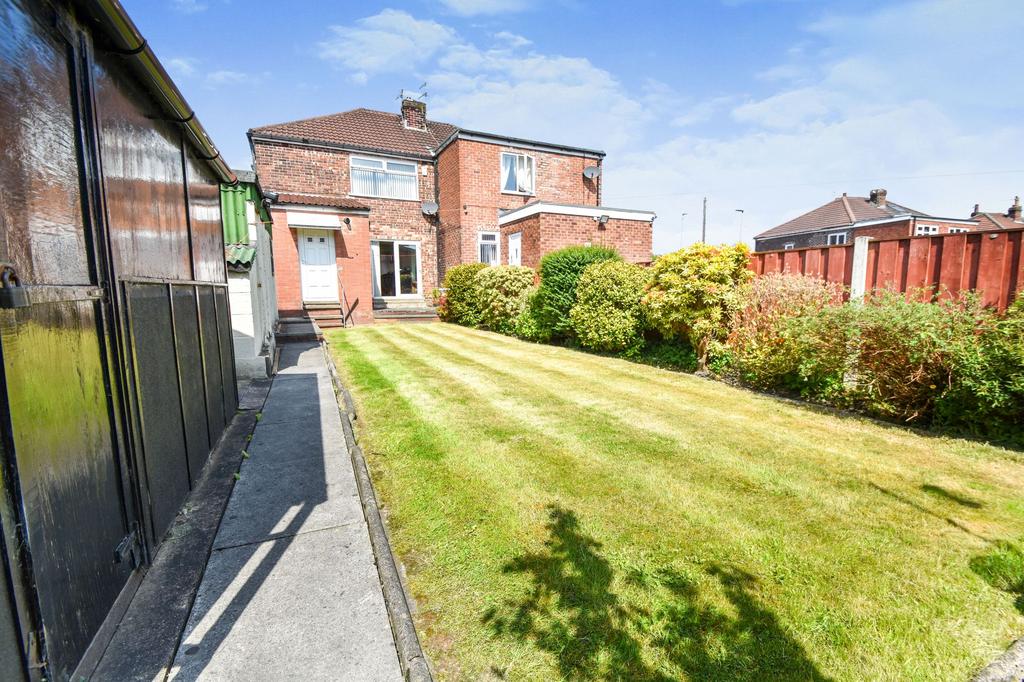 Parr Lane, Bury, BL9 3 bed semidetached house for sale £260,000
