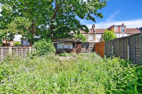 7 Tylehurst Gardens, Ilford, IG1 2QL