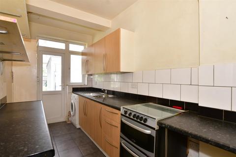 7 Tylehurst Gardens, Ilford, IG1 2QL