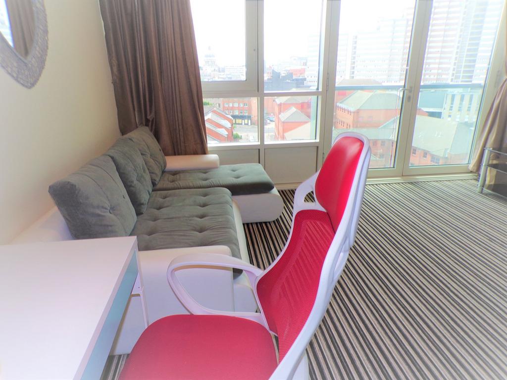 Apartment in Nottingham, Nottinghamshire - View 3
