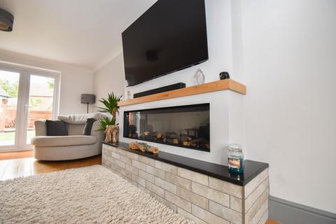 4 bedroom detached house for sale - William Spencer Avenue, Sapcote, Leicester